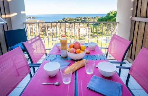 Le Dramont Apartamento | Nice apartment for 4 people with WIFI, pool, TV and terrace