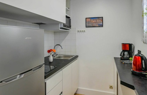 Villeneuve-Loubet Apartamento | Nice apartment for 2 people with WIFI, A/C, TV, terrace and parking