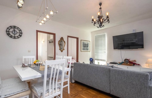 Malinska Apartamento | Nice Apartment in Malinska With Wifi and 3 Bedrooms