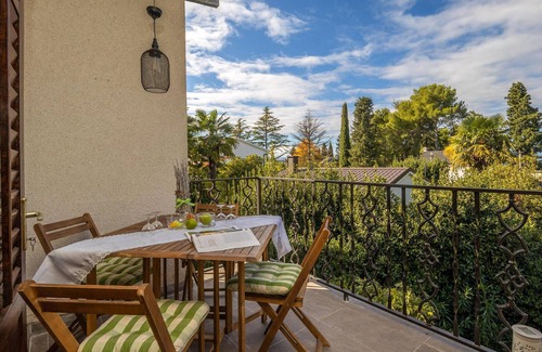 Malinska Apartamento | Nice Apartment in Malinska With Wifi and 3 Bedrooms