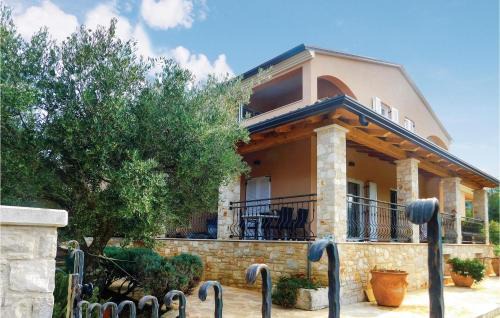 Basanija Apartamento | Nice Apartment In Basanija With Wifi