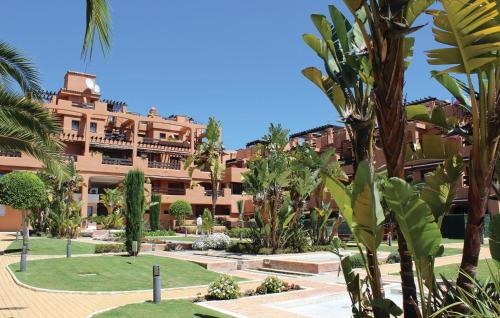 Nueva Milla de Oro Apartamento | Nice Apartment In Estepona With Sauna
