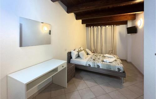 Lecce nei Marsi Apartamento | Nice Apartment In Lecce Nei Marsi