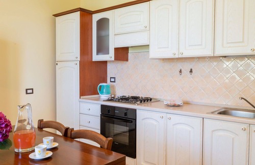 Bolsena Villa | Bonito apartamento en villa para 6 personas con WIFI, piscina, TV, terraza y aparcamiento