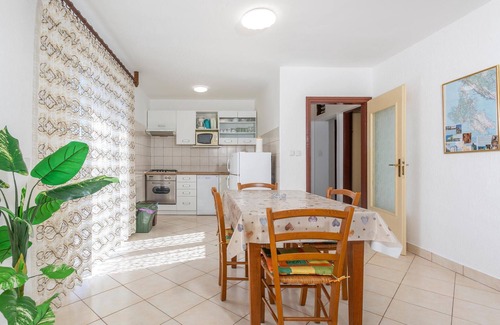 Brzac Apartamento | Bonito apartamento en Krk con WiFi