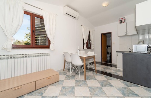 Obrovac Apartamento | Bonito apartamento en Krusevo con WiFi