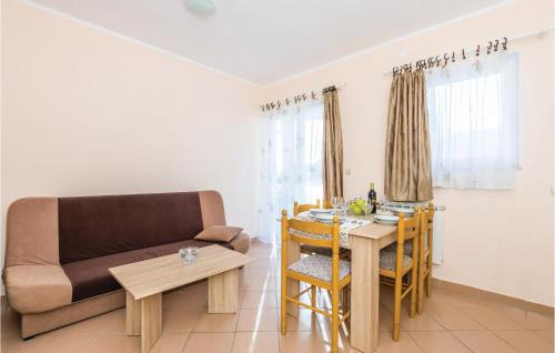 Bregi Apartamento | Nice Apartment In Matulji With Kitchen