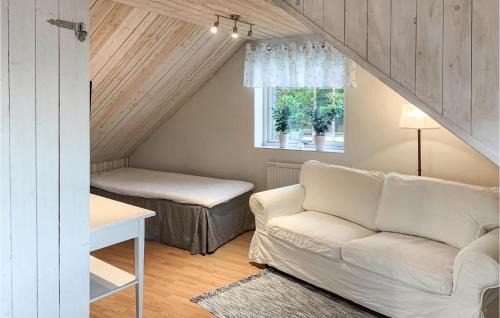 Oskarshamn Apartamento | Nice Apartment In Oskarshamn With Wifi