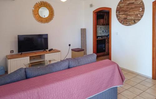 Rtina Apartamento | Nice Apartment In Rtina With Wifi
