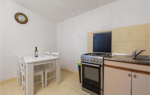 Senj Apartamento | Nice Apartment In Starigrad
