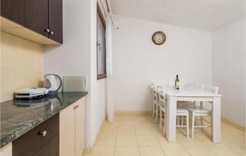 Senj Apartamento | Nice Apartment In Starigrad