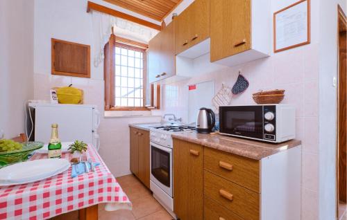 Sveti Jakov Apartamento | Nice Apartment In Stivan
