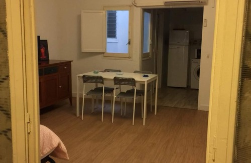 Reus Condominio | Bonito piso en pleno centro histórico y comercial de Reus.