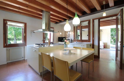 Silea Casa | Nice apartment in villa for 4 guests with pool, A/C, WIFI, patio and parking