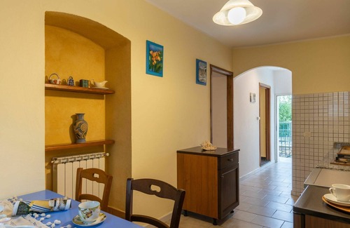 Valloria Apartamento | Precioso apartamento con bañera de hidromasaje, piscina, WIFI, TV, patio y aparcamiento