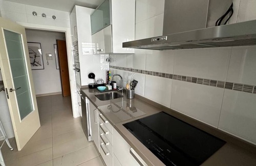 Málaga Apartamento | Apartamento 3 dormitorio con parking y piscina en Teatinos