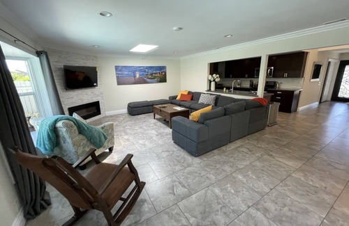 Lake Forest Casa | Nice backyard with pool and outdoor BBQ
