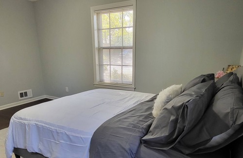 Ellendale Casa | Nice Bartlett area 4 bedroom house