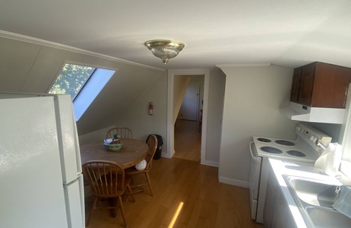 Dennis Port Apartamento | NICE, BRIGHT, 2ND FLOOR APARTMENT IDEAL FOR TWO