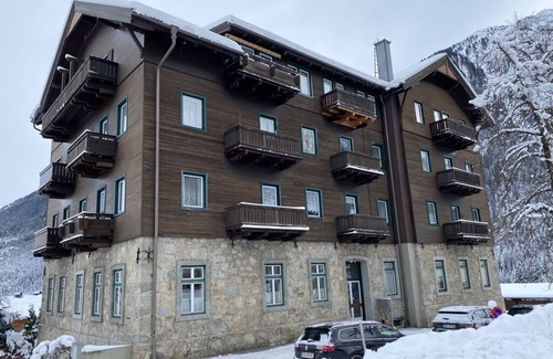 Krimml Apartamento | Nice bright apartment in Krimml village, free WiFi, TV, 4 beds, fitted kitchen