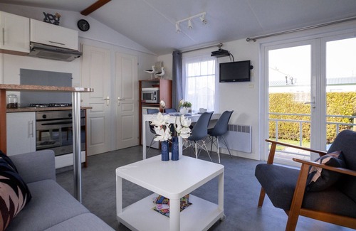 Tzummarum Chalet De Esquí | Bonito chalet con jardín cerrado cerca del Mar de Wadden