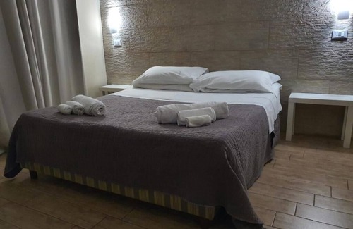 Corso dei Mille - Sant'Erasmo Casa | Nice comfortable and bright room (4)
