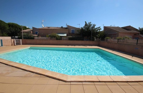 Portiragnes-Plage Casa | Nice corner house with garden, 2 bedrooms, secured residence LES ONDINES with pool, free wifi,400...