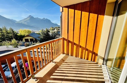 Forville Apartamento | Nice Cosy Apt With Balcony In Briançon
