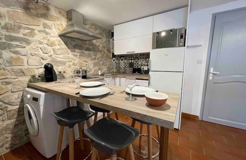 Route d'Arles Apartamento | Nice F2 near train station, Arena with private terrace