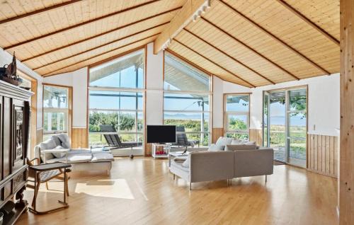 Bog By Casa | Nice Home In Bogø By With Wifi