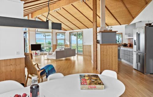 Bog By Casa | Nice Home In Bogø By With Wifi