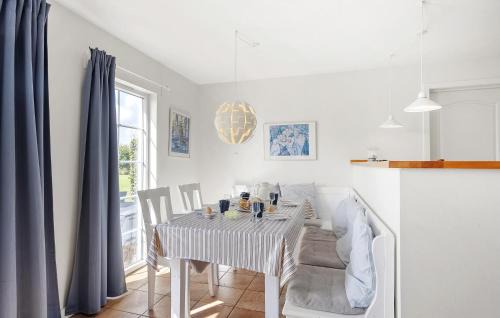 Middelfart Casa | Nice Home In Brenderup Fyn With Sauna