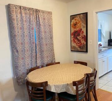 Burbank Casa | Nice Home in Burbank