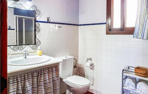 Estepa Casa | Nice Home In Estepa With Wifi