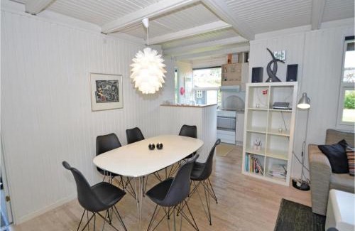 Bønnerup Strand Casa | Nice Home In Glesborg With Kitchen