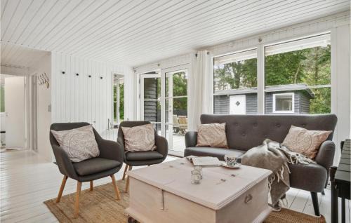 Falen Casa | Nice Home In Hemmet With Kitchen