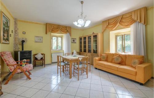 Castelnuovo di Farfa Casa | Nice Home In Castelnuovo Di Farfa