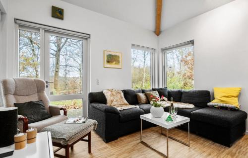 Skarrild Casa | Nice Home In Kibæk With Kitchen
