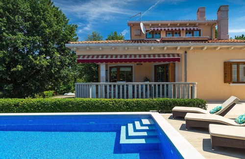 Kapelica Casa | Bonita casa en Labin - Rabac