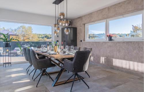 Kapelica Casa | Nice Home In Labin With Sauna