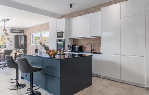 Kapelica Casa | Nice Home In Labin With Sauna