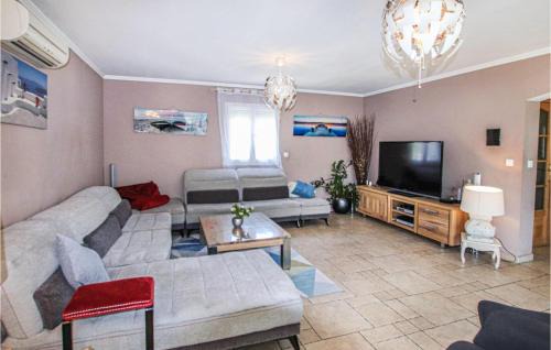 Font d'Irac Casa | Nice Home In Les Angles With Wifi