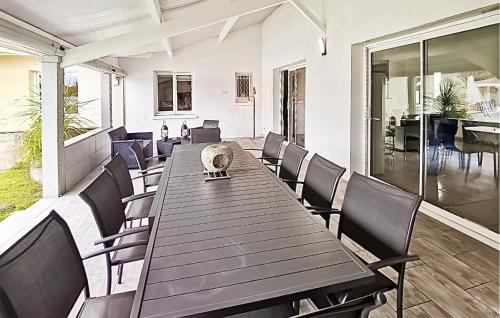 Linxe Casa | Nice Home In Linxe With Kitchen