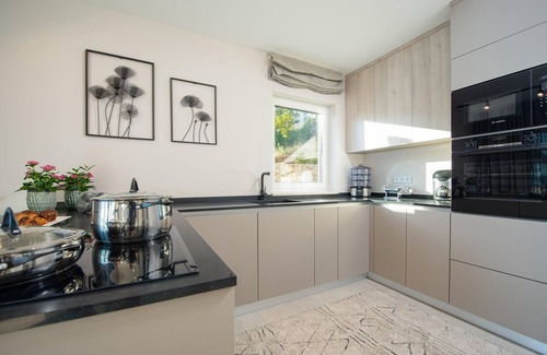 Lukovo Sugarje Casa | Bonita casa en Lukovo Sugarje con sauna