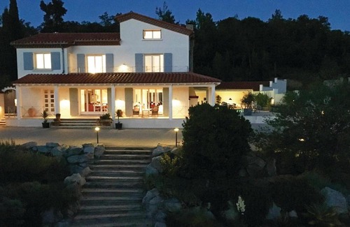 Maureillas-Las-Illas Casa | Nice home in Maureillas- Las Illas with 5 Bedrooms, WiFi and Outdoor swimming pool