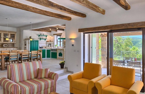 Bartolici Casa | Bonita casa en Motovun con sauna.
