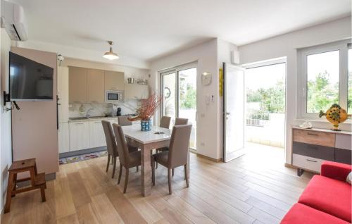 Nocera Scalo Casa | Nice Home In Nocera Terinese With Wifi