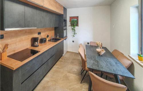 Novi Vinodolski Casa | Nice Home In Novi Vinodolski With Wifi