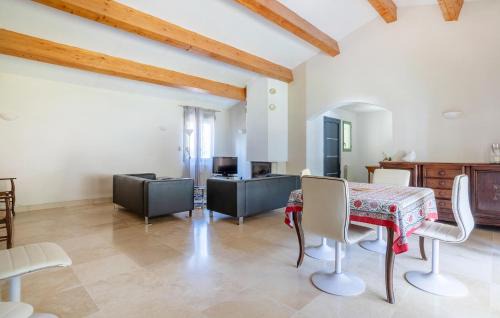 Plan-d'Aups-Sainte-Baume Casa | Nice Home In Plan-D'aups-Sainte-Bau