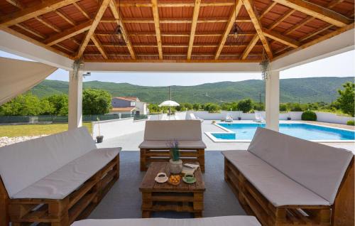 Primorski Dolac Casa | Nice Home In Primorski Dolac With Sauna